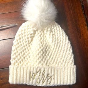 Mrs winter hat